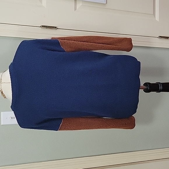 Time & Tru sweater - Picture 4 of 5